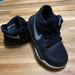 Nike Kyrie toddler shoe 6c